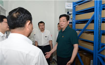 河南航投黨委書記、董事長張明超 深入中原龍浩開展“不忘初心、牢記使命”主題教育調研